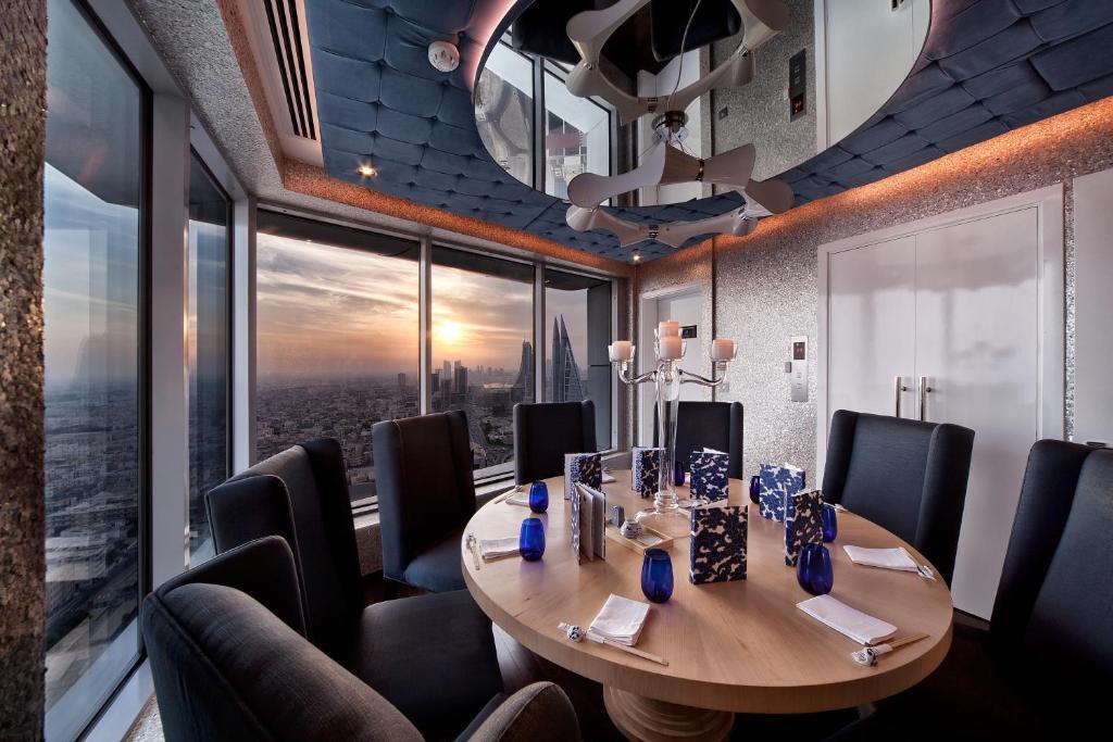 The Domain Bahrain Hotel And Spa - Adults Friendly 16 Years Plus Μανάμα Εξωτερικό φωτογραφία The boardroom at the top of the Shard